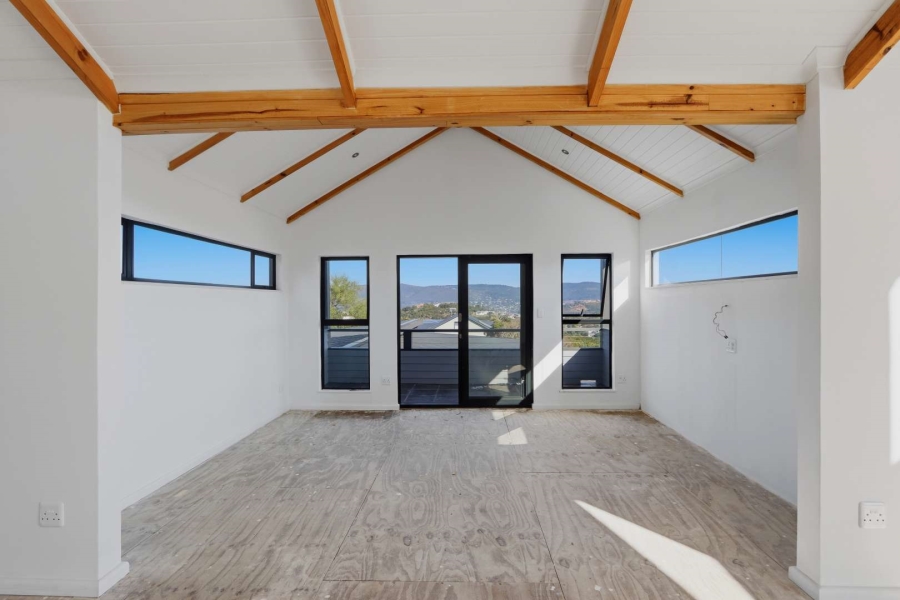 4 Bedroom Property for Sale in Knysna Heights Western Cape